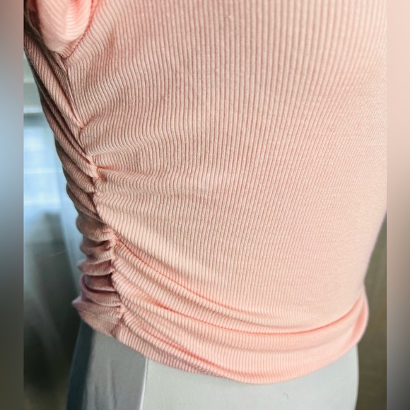 Forever 21 Cropped Light Pink Long Sleeve & Ruched Sides for the extra finch SzS - Picture 2 of 7